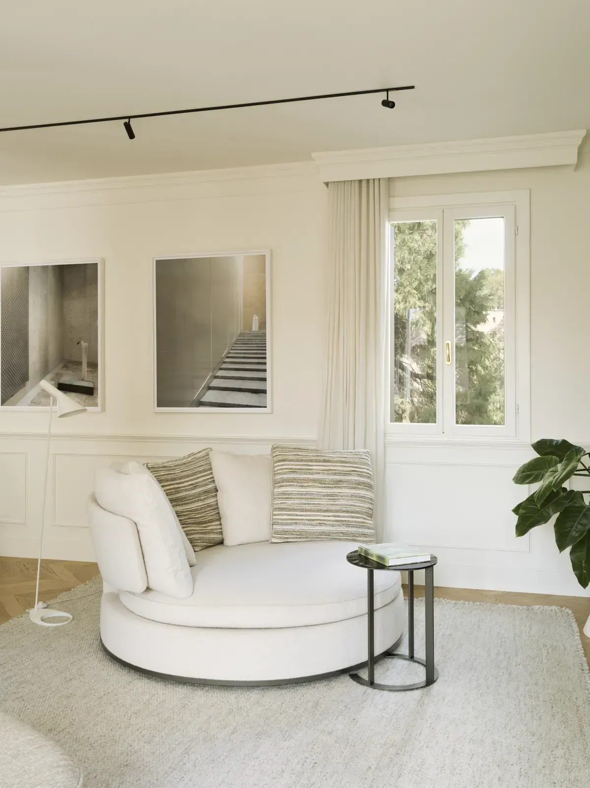 GALLERY HOUSE